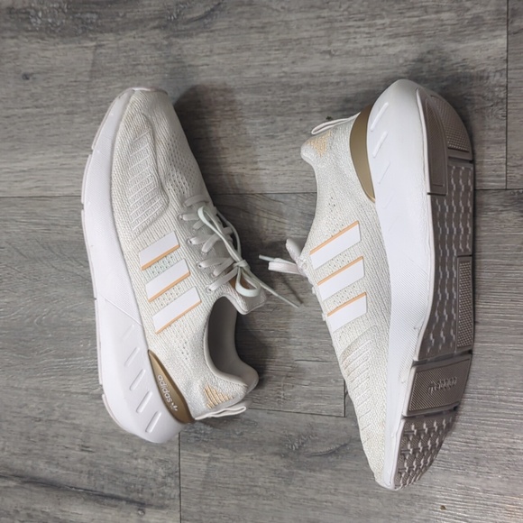 Adidas Swift Run 22 Women’s Size 6.5 - Picture 7 of 8
